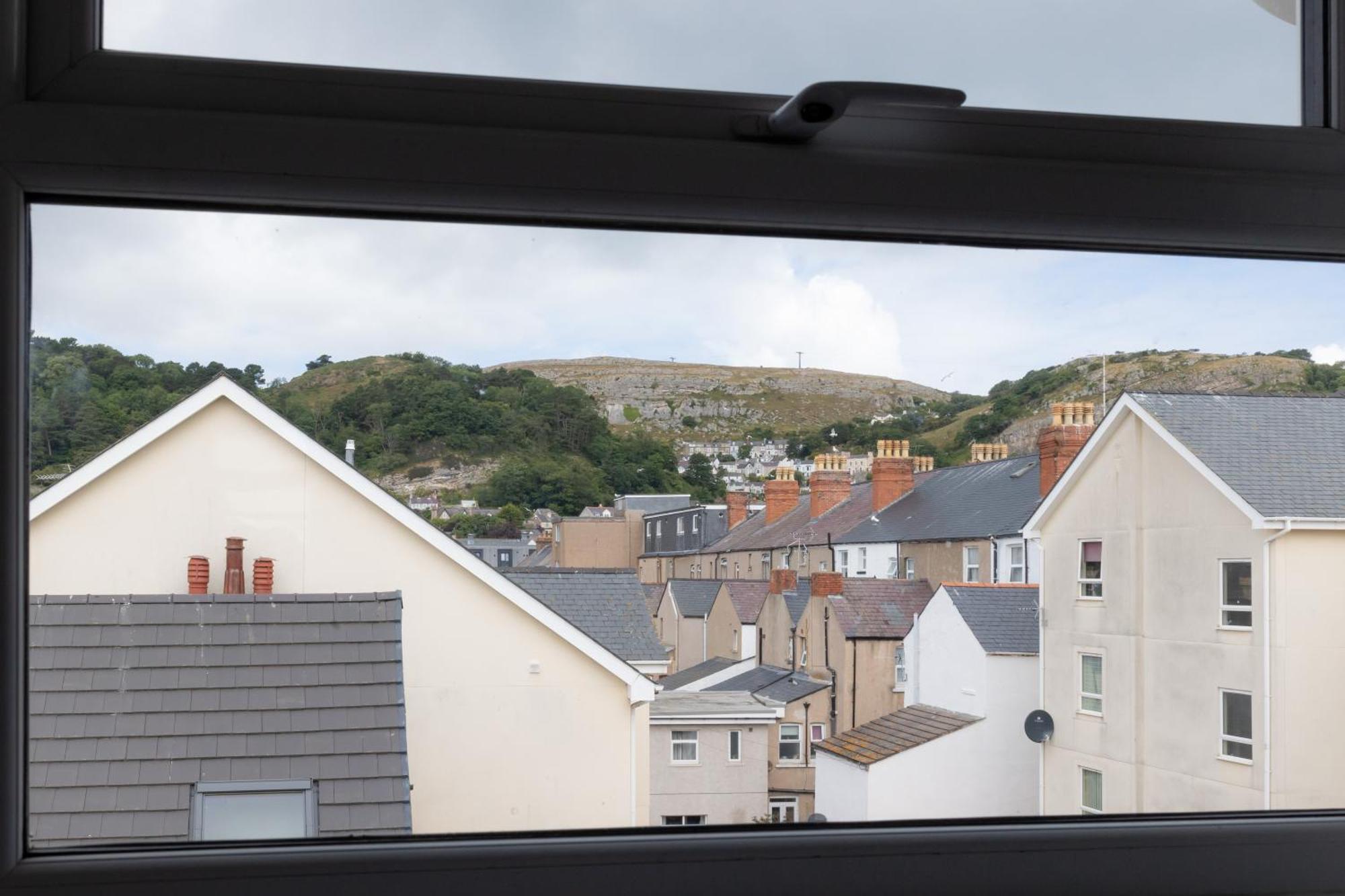 The Cadnant Holiday House Llandudno Extérieur photo