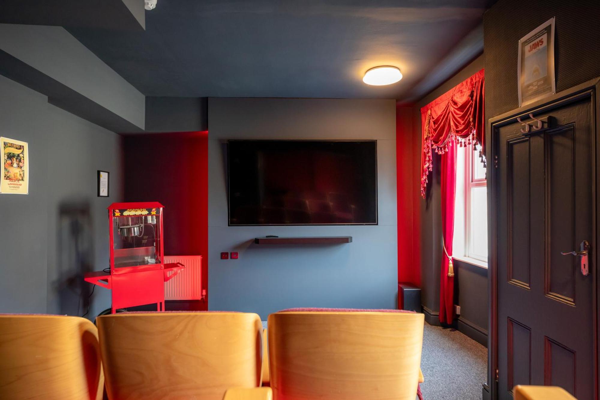 The Cadnant Holiday House Llandudno Extérieur photo